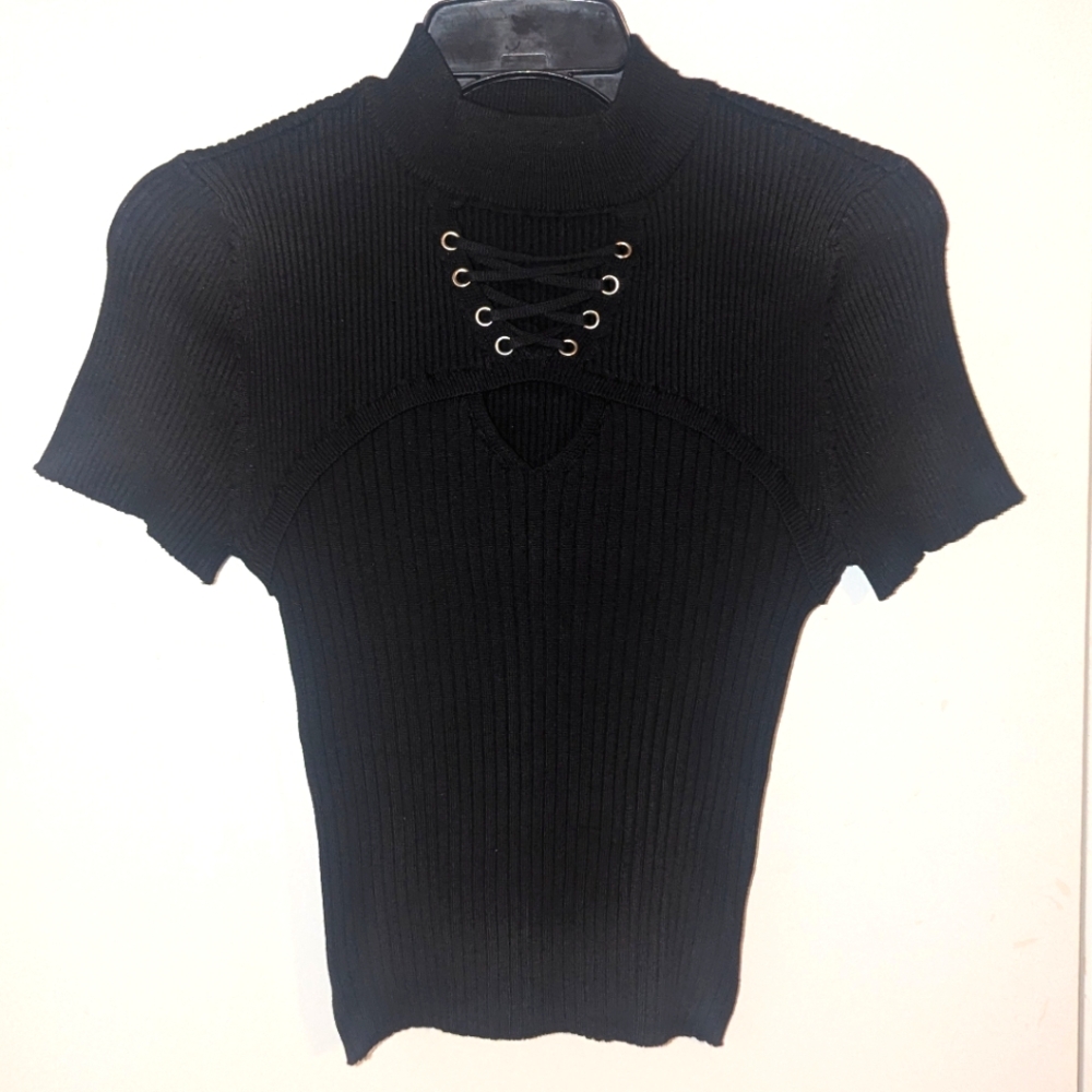 Keyhole Lace Up Ribbed Crop Top